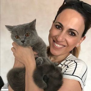 Meet your Posher, Laura